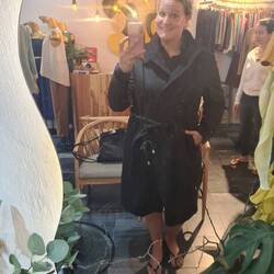 Flipflops mit Wollmantel ist der neuste Schrei