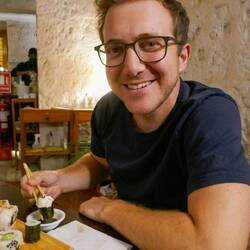 Mittlerweile erprobter Sushiesser 😎 Wenigstens vegetarisch, dann schmeckts nicht so nach Fisch 😉