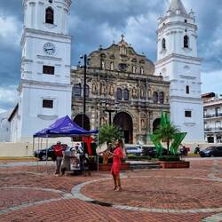 Saxophonmusik auf dem Hauptplatz von Casco Viejo