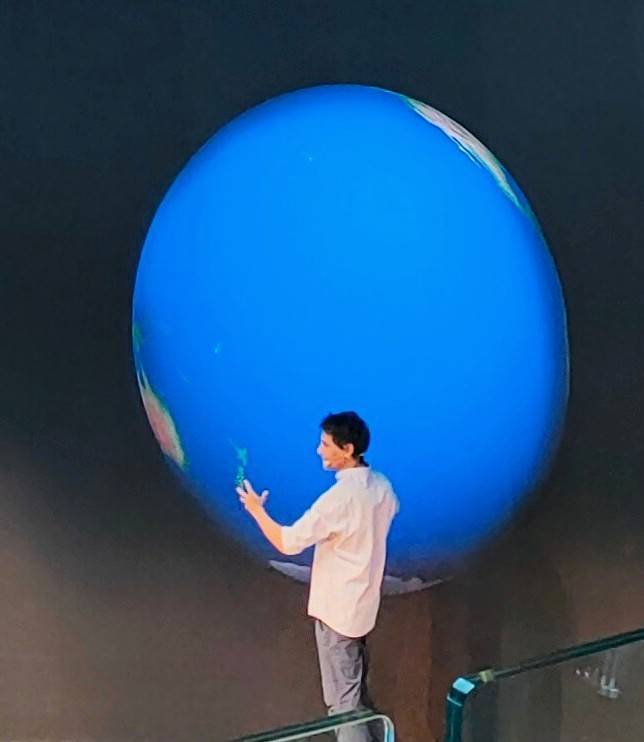 Der Pazifik auf dem Globus..... riesige Flächen