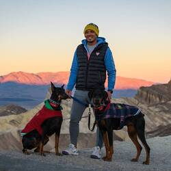 Best-dressed group on the mountain / Schickste Leute auf dem Berg