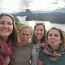 La Piedra im Hintergrund