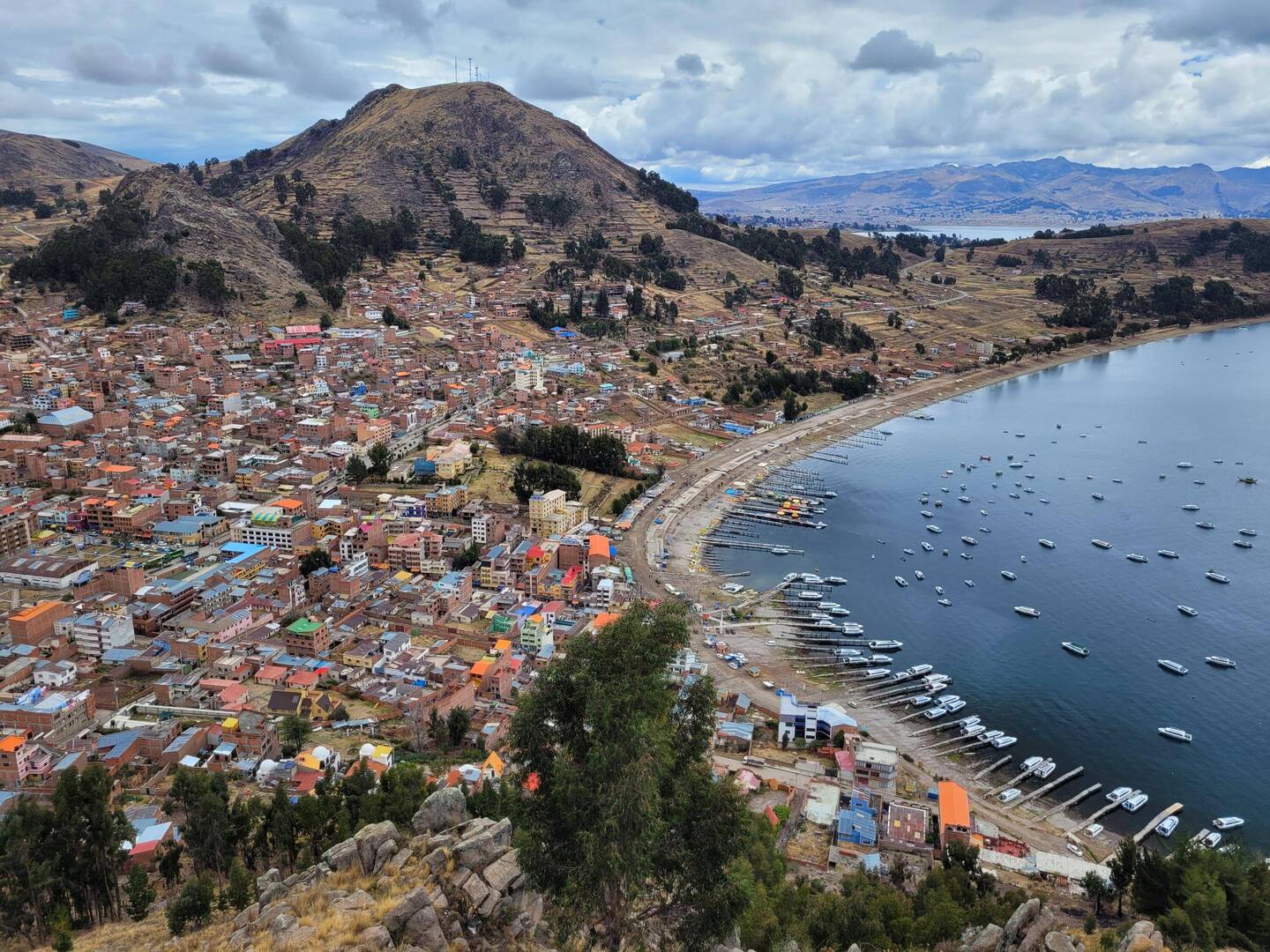 Usblick uf Copacabana vom Cerro Calvario