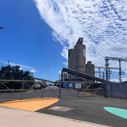 Der Industriehafen 🪨