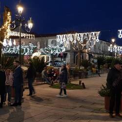 Weihnachtsmarkt...mit Dauerbeschallung