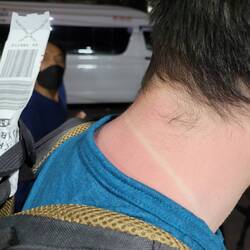 Le bouddha a laissé un souvenir à Simon !