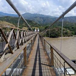 Puente Colgante De Occidente!