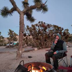 Mulled wine at the campfire / Glühwein am Lagerfeuer