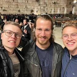 Nico, Fabi, Krissi mit Kippa