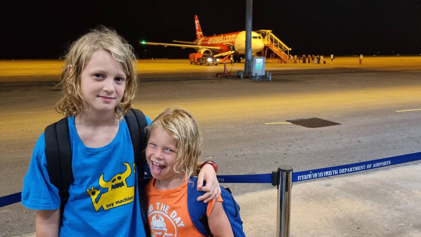 Zelf over den tarmac naar de vlieger stappen🙌