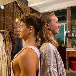 both claim to be 1,80m 🤔