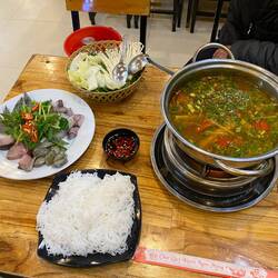 Lau (Hot Pot) with seafood