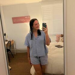 ab ins Bett im neuen Schlafanzug :)