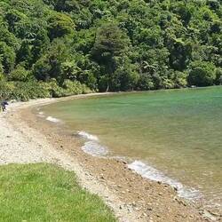 Lieblingbucht von James Cook, Ton an