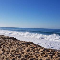 Sonne, Meer, leerer Strand