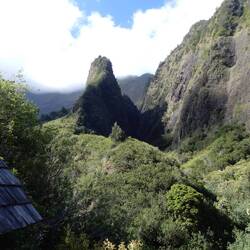 The ʻĪao Needle.