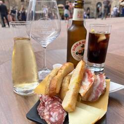 Best free snacks in San Gimignano