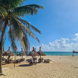 Der Beach ist schön aber das Wasser etwas aufgewühlt