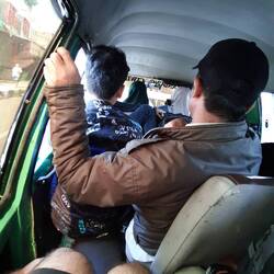 So machen das also die Clowns mit dem Auto