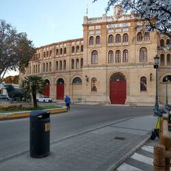 1880 erbaute Stierkampfarena