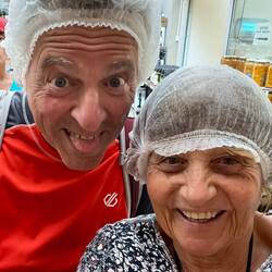 Ein Haarnetz... Das steht uns doch!?!