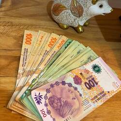 Das sind 27100 argentinische Pesos; 144 Dollar für 4 Nächte.