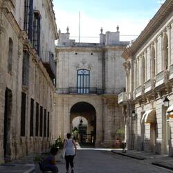 Street scenes around Old Havana.