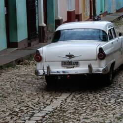 A classic car at Trinidad.