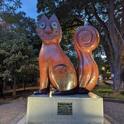 The first cat statue