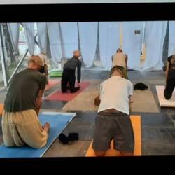 Rückbeugepose: Ushtrasana (das Kamel)