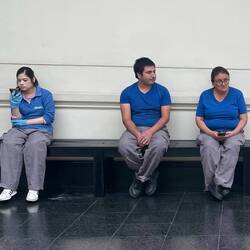 Im Museum wird unentwegt nass geputzt (viel Staub)......Und jetzt ist eine Pause angesagt!