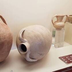 Gebrauchsgegenstände aus dem 12. und 13. Jahrhundert