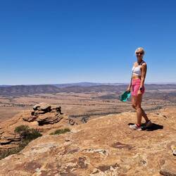 Trockener Ausblick unterwegs