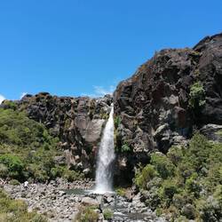 📍Taranaki Falls, Tongariro National Park, Manawatu-Wanganui, Neuseeland 🇳🇿