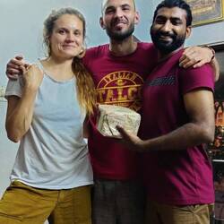 Weihnachtsgeschenk für unseren neuen Freund Amal ( echte Handarbeit aus dem Erzgebirge 😄)