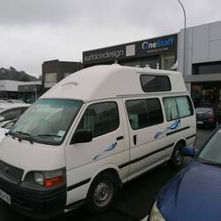 Siehst du den blinden Passagier auf unserem Camperdach? 🕊️