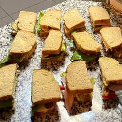 Das alles essen wir morgen während der Busfahrt.