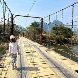 Attention aux trous sur les ponts 😅