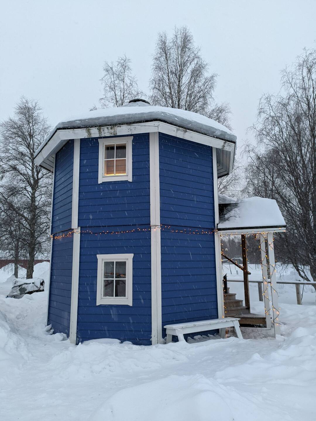 Turmsauna am Fluss