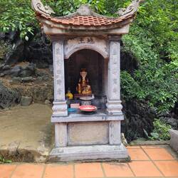 This altar was at the top after climbing through the caves.