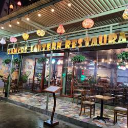 Our dinner spot. 5⭐