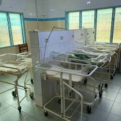 Dit is de neonatologie, er is plaats voor 10 pasgeborenen.