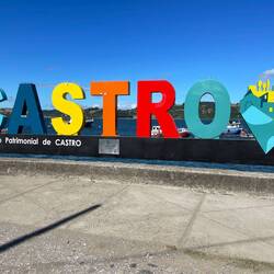 Wie in Argentinien wirbt jede Stadt mit ihren Grossbuchstaben.