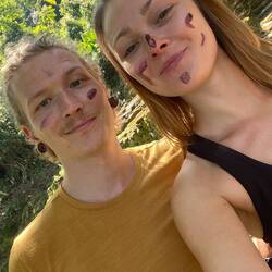 Natürliche Farbe, aus Blättern gemahlen, die Indigenen färben damit ihre Beutel