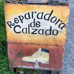 So alt wie das Schild ist auch das Geschäft!