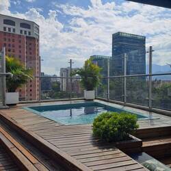 Mit (kaltem 🥶) Pool