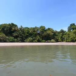 z'Mittagessen gibt's am Strand