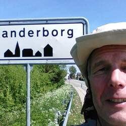 völlig fertig laufe ich in Skanderborg ein