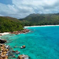 Links: Petite Anse Lazio, Mitte/Rechts: Anse Lazio