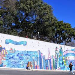 Mural de Azulejos no Jardim Botto Machado
